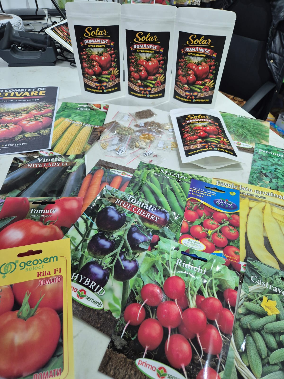 Kit Solar & Grădină Mică – Semințe Românești + Ghid Complet de Cultivare