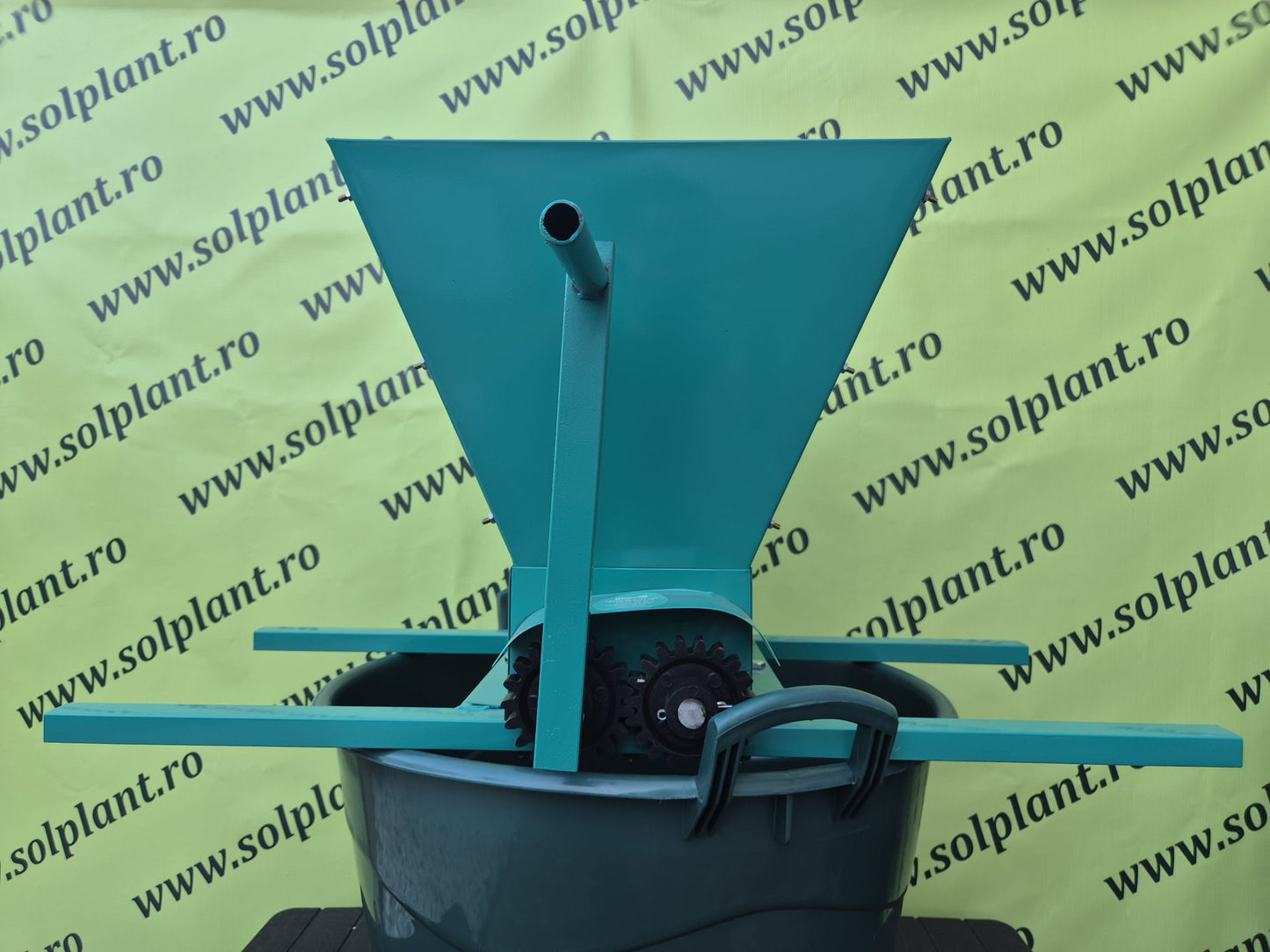 Zdrobitor manual de struguri